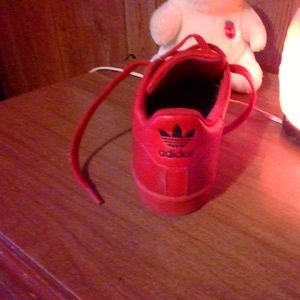 RED ADIDAS *SUPERSTAR*